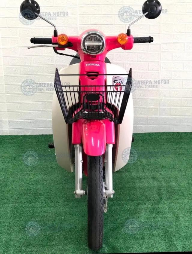 Honda super Cub สีชมพู