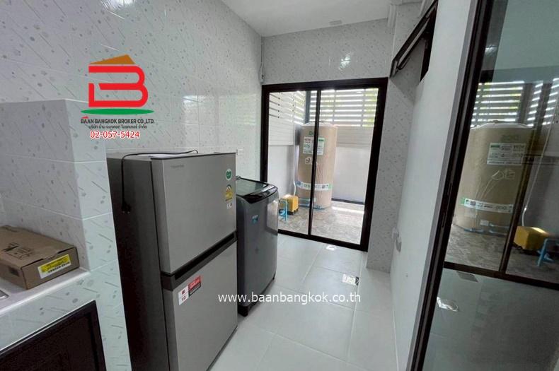 ให้เช่า ทาวน์โฮม หมู่บ้านพลีโน่ ทาวน์ ลำลูกกา (ใกล้บิ๊กซีลำลูกกาคลอง 5) เนื้อที่ 25 ตรว. ตำบลบึงคำพร้อย อำเภอลำลูกกา ปทุมธานี 12