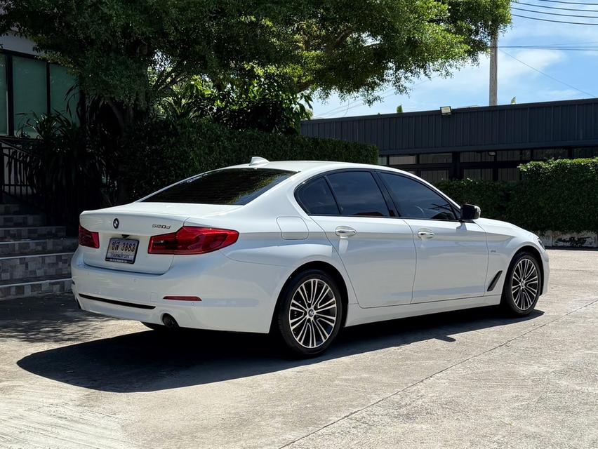 2019 BMW 520D G30 รถมือเดียวออกป้ายแดง รถวิ่งน้อย เข้าศูนย์ตรงตามระยะ รถไม่เคยมีอุบัติเหตุครับ