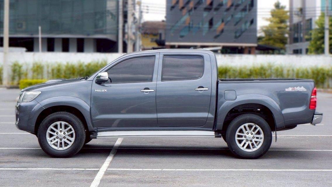 รหัสรถ QT3006 Toyota Vigo 2.5 E Prerunner Double Cab เกียร์ Auto VN Turbo สีเทา ปี2013 6