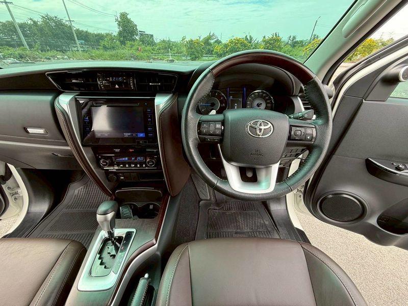 Toyota Fortuner 2.4 G 9
