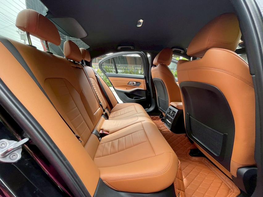 ขาย BMW 320d Msport ปี21 14