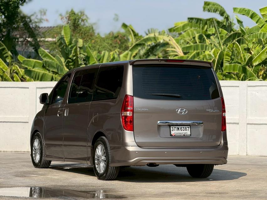 HYUNDAI GRAND STAREX, 2.5 VIP ปี2013 โฉม ปี10-18 สีน้ำตาล เกียร์ออโต้ เครื่องดีเซล 📍📍ไมล์แท้ 138,086 km.   ✅✅ ราคา 568,000 บาท ✅✅ ผ่อน 11,xxx 72  " รูปที่ 4