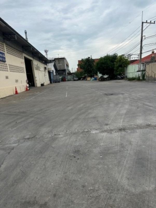 #ให้เช่าโกดังกระทุ่มล้ม พุทธมณฑลสาย4 นครปฐม พื้นที่ 1,940 ตรม. มีออฟฟิต ไฟฟ้า 3 เฟส  รถเทรลเลอร์เข้า-ออกสะดวก ระบบรักษาความปลอดภัย ค่าเช่า 90 บาท/ตร.ม 4