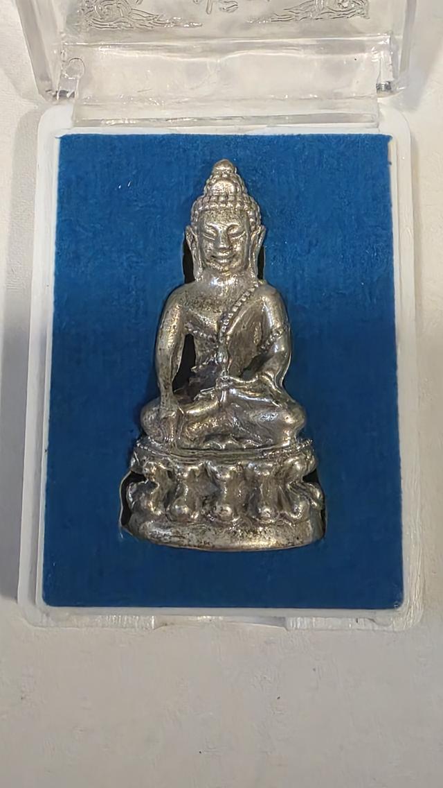 หลวงพ่อคูณ กริ่ง ปริสุทโธ