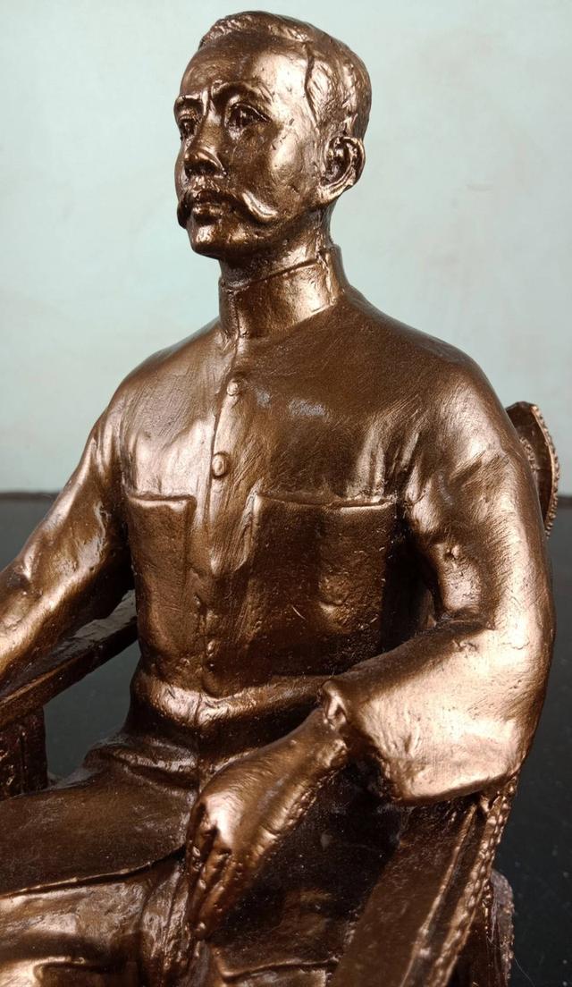 778.พระบรมรูปหล่อพลเรือเอก พระเจ้าบรมวงศ์เธอ พระองค์เจ้าอาภากรเกียรติวงศ์ กรมหลวงชุมพรเขตอุดมศักดิ์ (หมอพร) รูปที่ 9