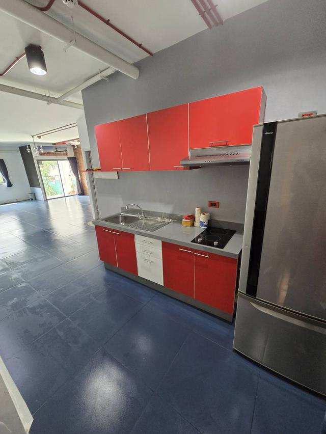 ให้เช่าพื้นที่ ชั้น 3 ย่านเอกมัย(ถนนซอย) เหมาะทำโชว์รูม ออฟฟิศ​ ฯลฯ พื้นที่ 78 ตรม พร้อมเข้าอยู่ 2