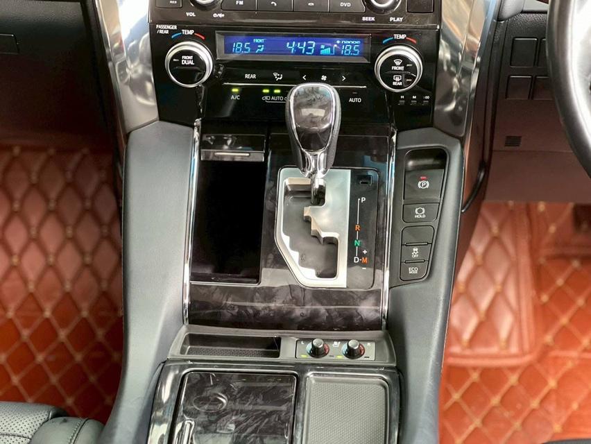 Toyota Vellfire 2.5ZG Edition ปี18 รูปที่ 9