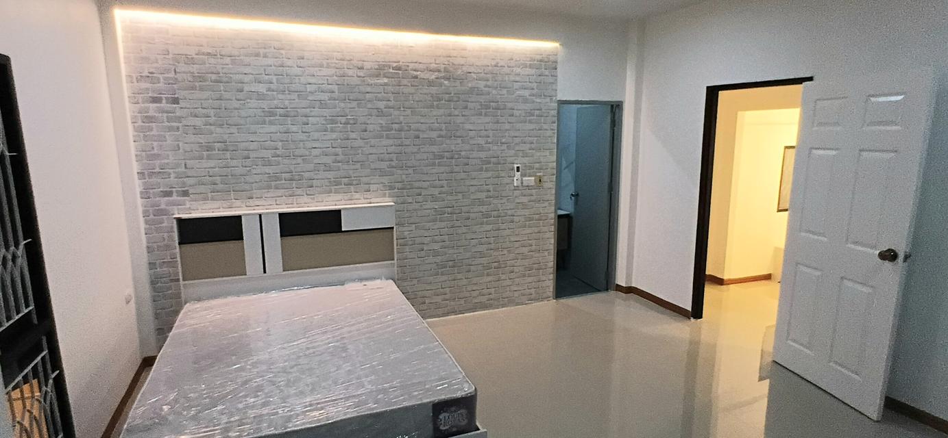 ใหญ่5นอนหัวมุมขายบ้านเดี่ยวสินบดีถนนชัยพฤกษ์ 10