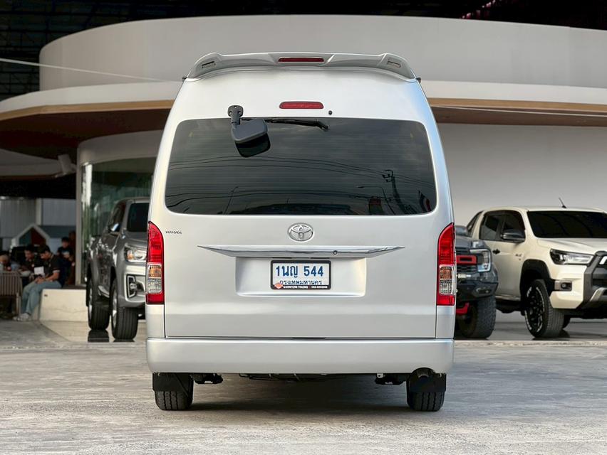 ปี 2016 TOYOTA COMMUTER, 3.0 D4Dโฉม ปี05-19 สีเทา เกียร์ธรรมดา เครื่องดีเซล 5