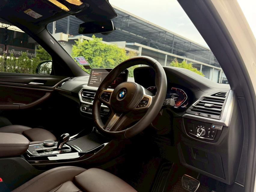 BMW X3 xDrive20d M Sport ปี 22 Lci สวยสุดในรุ่น สภาพป้ายแดง เข้าศูนย์ทุกระยะ รูปย่อยที่ 4