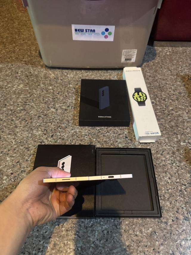 ขายๆๆๆถูกSamsungFold6สีใหม่หายาก Pink Shadow 256กิ๊กมีกล่องอีมี่ตรงสูนTrueสภาพสวยการใช้งานดีเยี่ยมทุกๆฟังชั่นเครื่องรีสโตได้ตลอดไม่มีติดแอคเค้าใดๆคับ รูปที่ 4