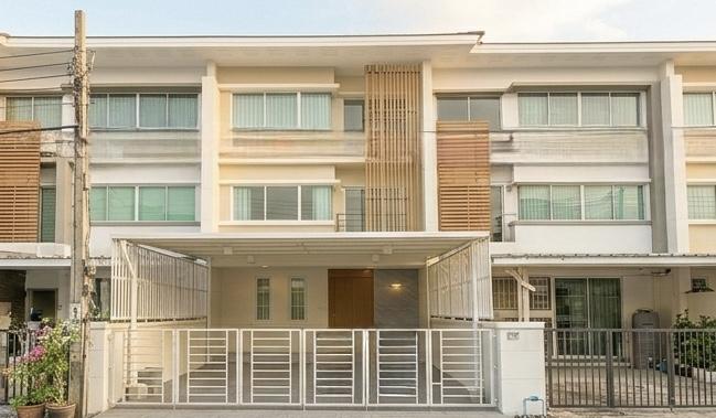 ทาวน์เฮาส์  กรุงเทพ กรีฑา7 1