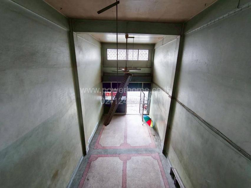 อาคารพาณิชย์ 3.5 ชั้น ถนนรถไฟตะวันตก ต.พระปฐมเจดีย์ อ.เมืองนครปฐม จ.นครปฐม 8