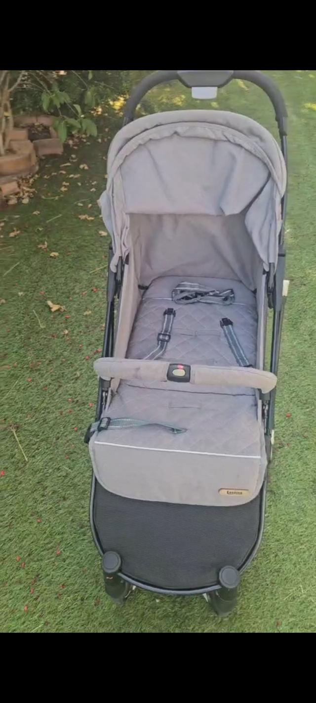 รถเข็นเด็ก รุ่น Looping Squizz ซึ่งเป็นแบรนด์จากประเทศฝรั่งเศส รถเข็นเด็กมือสองสภาพดี รูปที่ 2