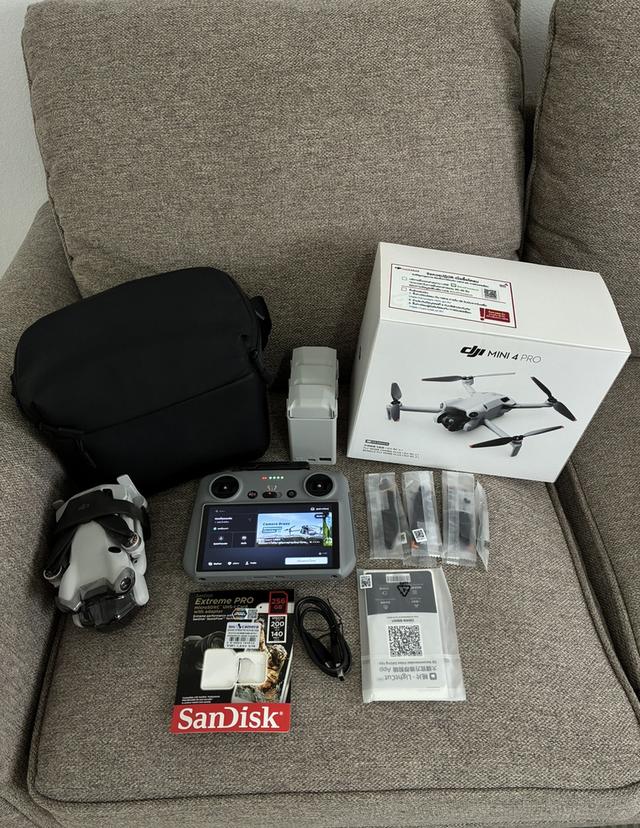 DJI Mini 4 Pro Combo Plus (DJI RC 2)