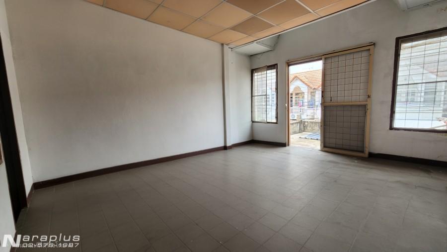 68121198 : ขายทาวน์เฮ้าส์ 2 ชั้น ต่อเติมอาคารด้านหน้าเป็นร้านค้า บนเนื้อที่ขนาด 16 ตร.ว. หมู่บ้านราณี 3 ถนนนวมินทร์ 135 กรุงเทพฯ 15