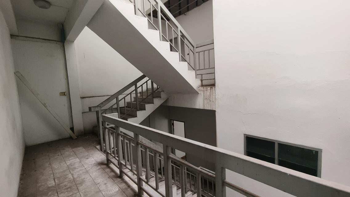 ขายถูกทาวน์โฮมใกล้สถานีรถไฟฟ้ามัยลาภ 5