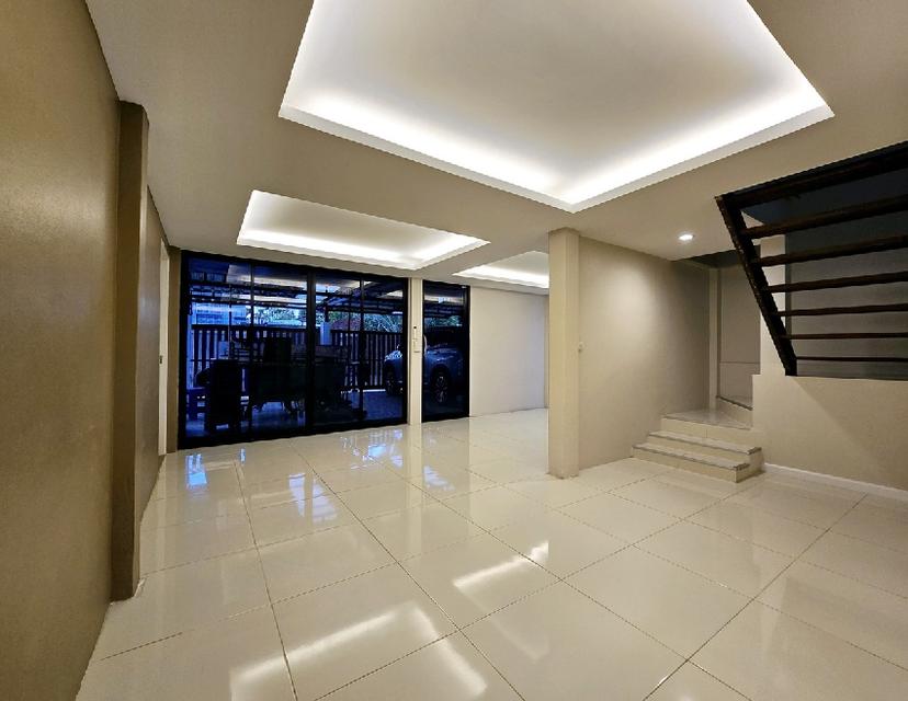 ให้เช่าบ้านเดี่ยว 2 ชั้น ซอยศรีบูรพา ใกล้แยกนิด้า บ้านสวยมาก / พื้นที่ดิน 50 ตารางวา / Renovate ใหม่ทั้งหลัง 8