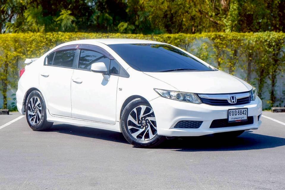 รหัสรถ QT6842 Honda Civic FB 1.8 S เกียร์ Auto สีขาว ปี2013 4