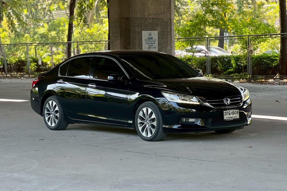 ðĨāļāļĢāļĩāļāļēāļ§āļāđ āļĢāļāļŠāļ§āļĒ āļāļĢāđāļāļĄāđāļāđ Honda Accord 2.4 EL AT āļāļĩ 2014