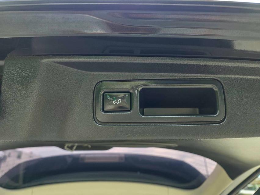 รหัสรถ PEAT626 💎 TOYOTA FORTUNER 2.8 TRD Sportivo ปี 2017 รูปที่ 8