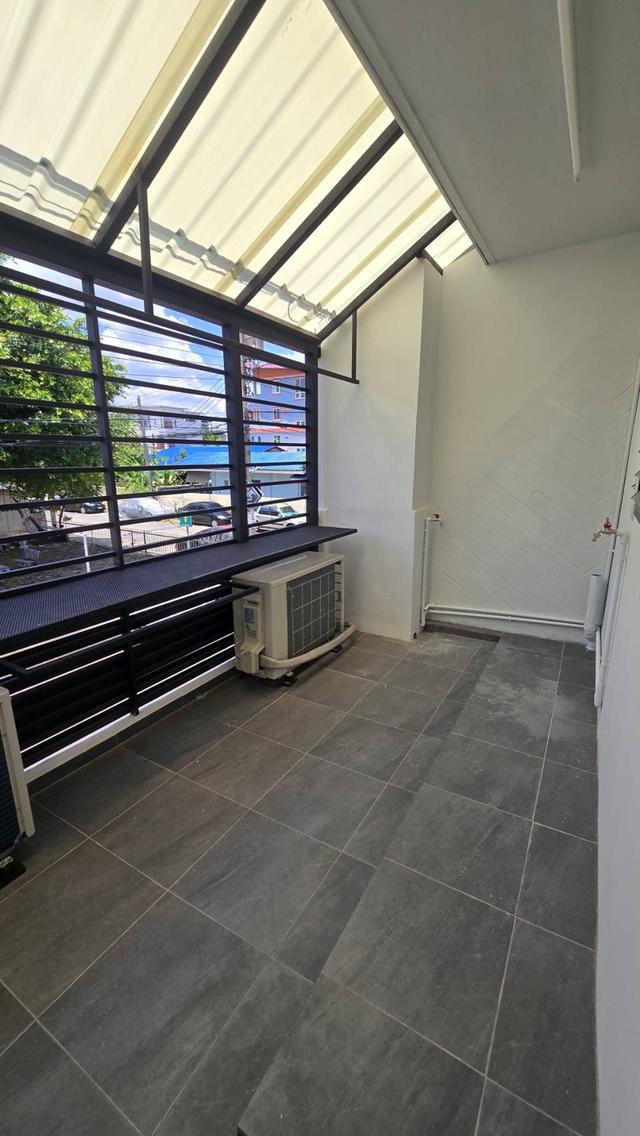 ขายทาวน์เฮาส์ 2 ชั้น ม.อมรพันธ์ 9 ซ.เสนานิคม 1 ลาดพร้าว ทำเลดี เดินทางสะดวก ใกล้ BTS เสนานิคม 11