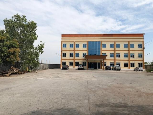 ให้เช่าโรงงาน10ไร่ 5510 ตร.ม. เมืองฉะเชิงเทราถบรรทุกและตู้คอนเทนเนอร์ 40 ฟุตได้ 1