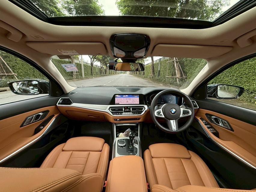BMW 330li  M Sport G28 2021 รถบ้านมือเดียว ป้ายแดง ไม่เคยทำสี ประวัติศูนย์ทุกระยะ เคลือบแก้วตลอด 9
