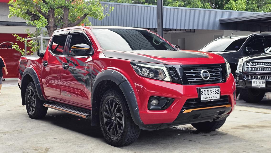 ขายรถ Nissan NP300 2.5E Double Cab Calibre Black Edition ปี 2020 สีแดง เกียร์ธรรมดา รูปย่อยที่ 3