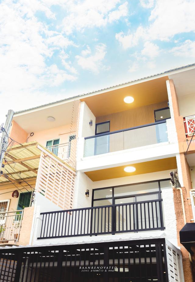 ขายด่วนน‼️ ทาวน์โฮม 3 ชั้น ลาดพร้าว 94 ซอยอินทราภรณ์ รีโนเวทใหม่ทั้งหลัง สวยๆ พื้นที่กว้างๆ เข้าออกได้หลายทาง 16