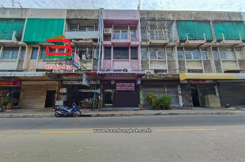 ขาย/เช่า อาคารพาณิชย์ 3.5 ชั้น เนื้อที่ 16 ตร.ว. ซอยเสนานิคม 1 (แยกลาดพร้าววังหิน) ถนนพหลโยธิน แขวงลาดพร้าว เขตลาดพร้าว 1