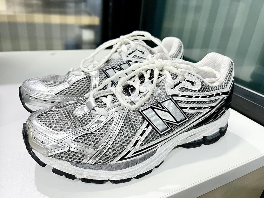 NB 1906R - สีเงินเมทัลลิก