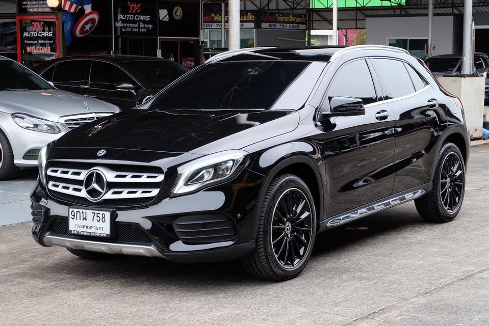 Mercedes-Benz GLA 250 AMG หลังคาแก้ว ปี 2020 Sาคาเพียง 798,000.- 8