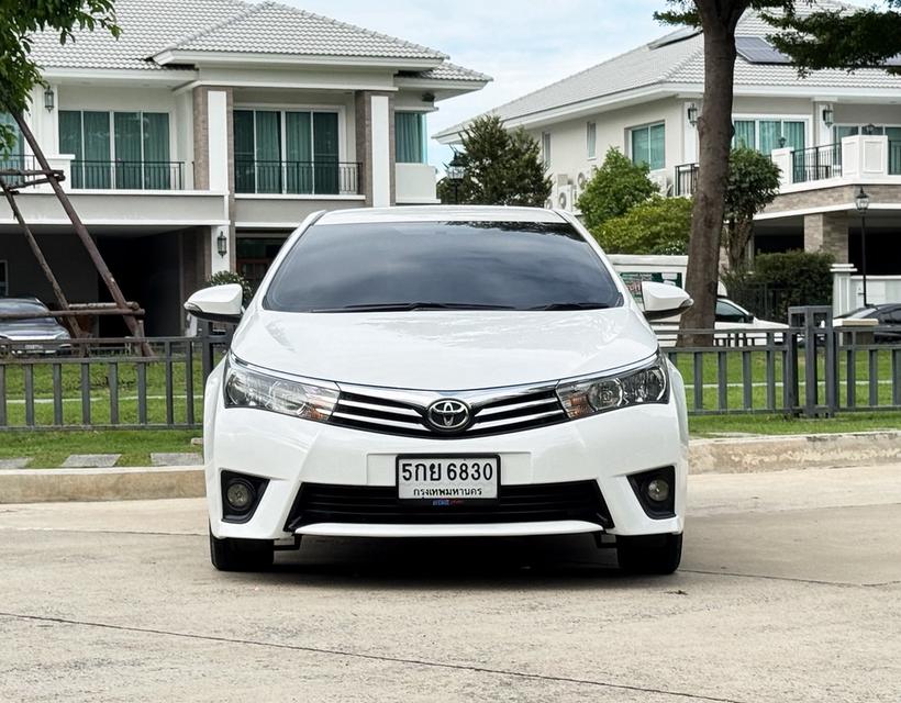 (แจ้งรหัสรถ AVA6830) 🍊 Toyota Corolla Altis 1.8 E 2016 รูปที่ 2
