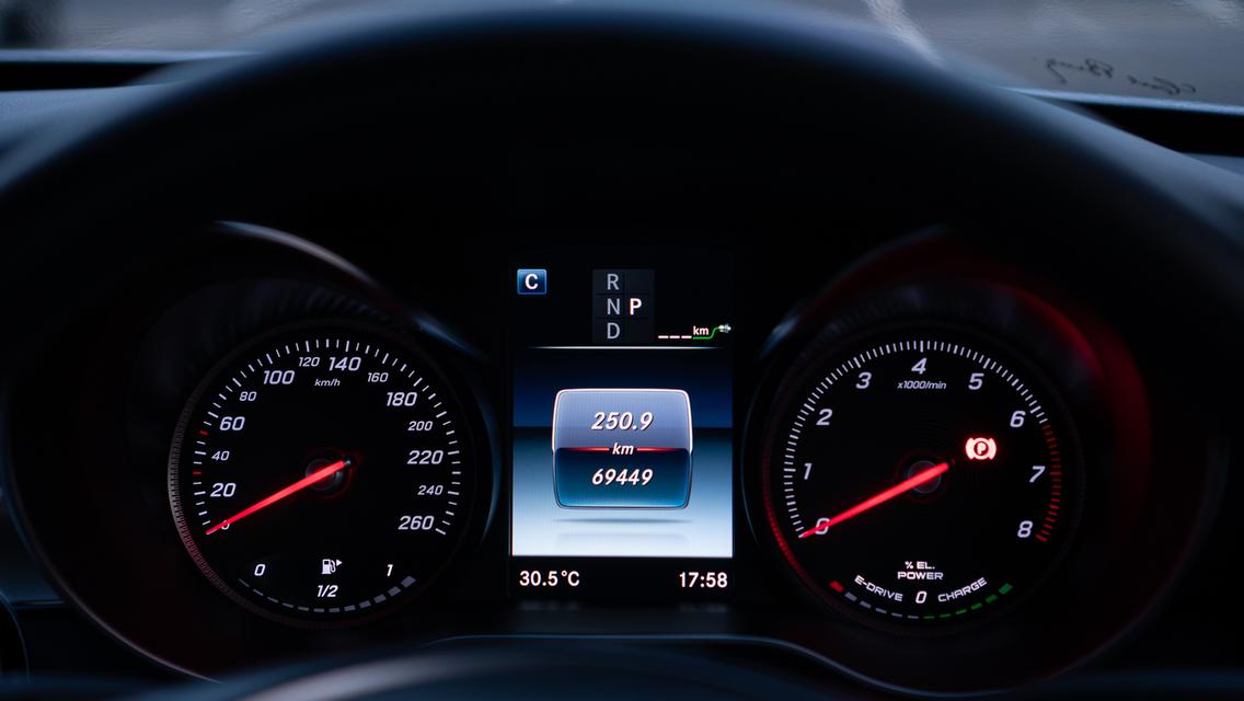 Mercedes-Benz C350e W205 ปี 2018 รูปที่ 10