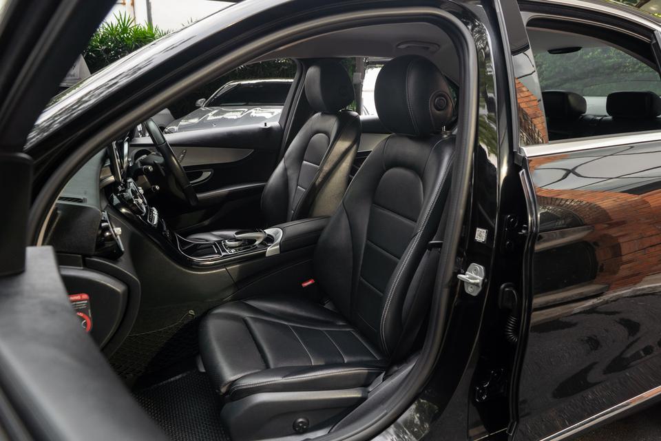 “Mercedes-Benz C200 Avantgarde” ปี 2015 รูปที่ 11