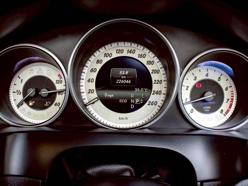 E200 Cabriolet AMG Dynamic รูปที่ 9