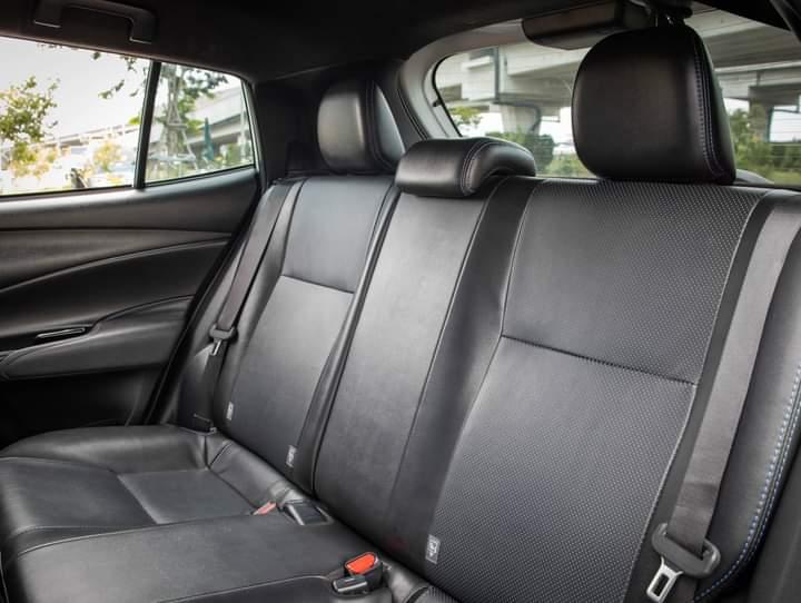 TOYOTA YARIS 1.2 Sport Premium Black Roof เกียร์ออโต้ ปี 2020 10