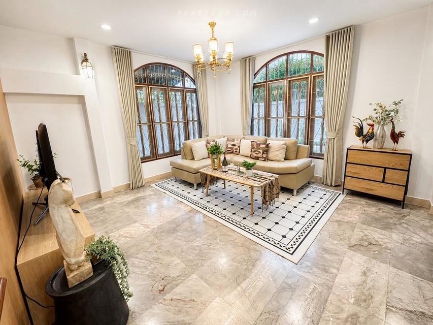 For Rent — Newly Renovated Pool Villa near Mabprachan Lake, PattayaSpacious pool villa for rent near Mabprachan Lake, newly renovated 3 bedroom 3 bath 4
