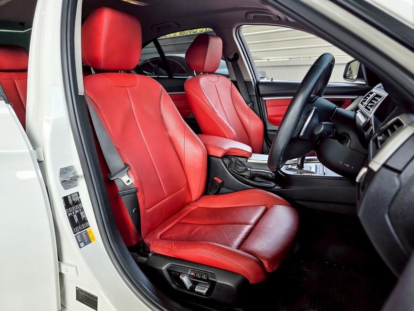 BMW 330e 2.0 Sport F30 Plug-in Hybrid รูปที่ 11