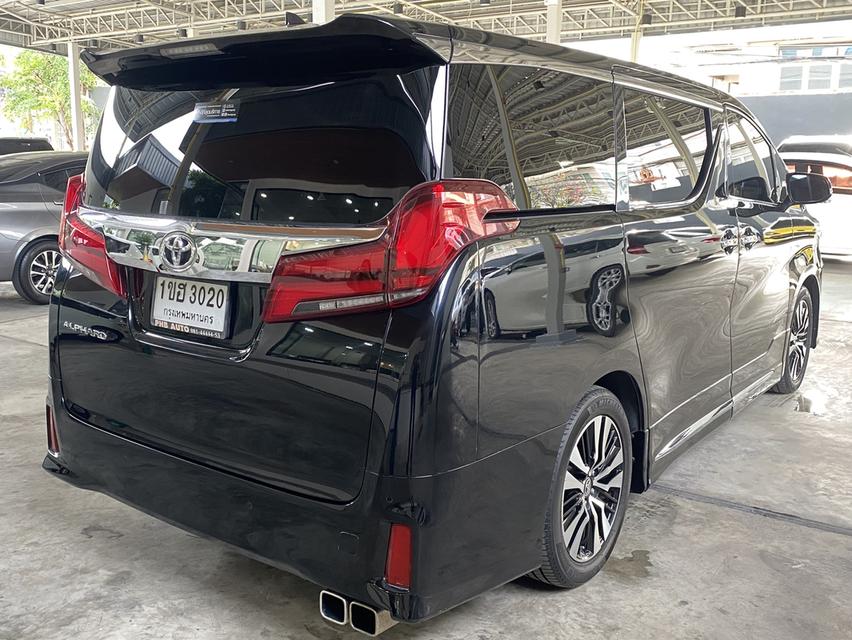 Toyota alphard  6