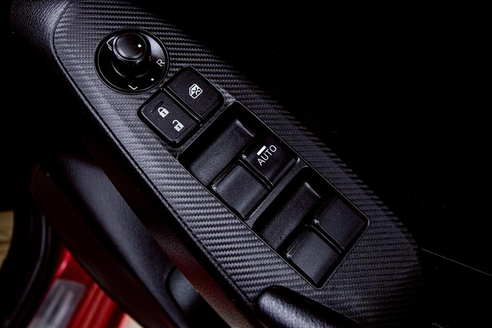 รหัสรถ 5C409 MAZDA3 2.0C 2015 12