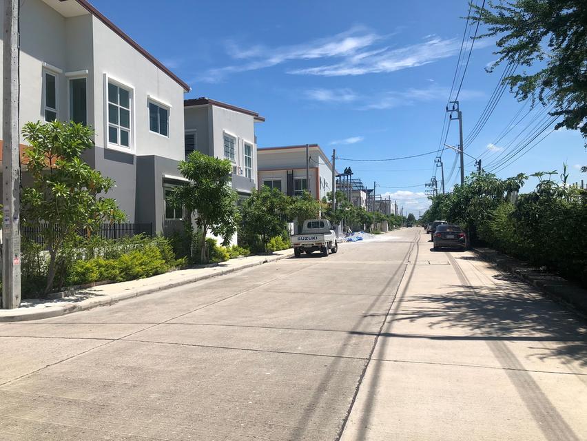 ทาวน์เฮาส์แฝดสไตล์บ้านเดี่ยว 16