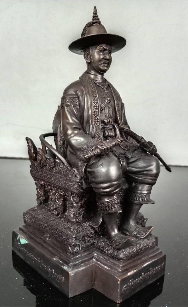 483.พระบรมรูปหล่อสมเด็จพระเจ้าตากสินมหาราช ทรงประทับนั่งบัลลังก์ รูปที่ 7