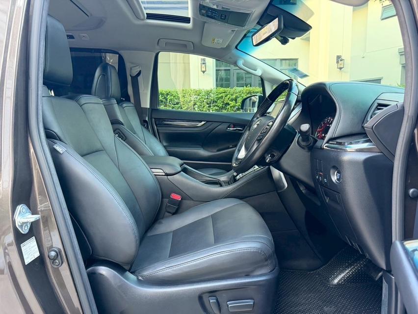 TOYOTA ALPHARD 2.5 SC package 2022มือเดียวป้ายแดง น็อตไม่เคยขยับซักตัว ประวัติศูนย์ (ไม่รวมทะเบียน) รูปที่ 10