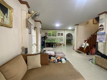 บ้านแฝด หมู่บ้าน บุรีรมย์ เทพารักษ์ วงแหวน เนื้อที่ 37.50 ตารางวา บ้านอบอุ่น เดินทางสะดวก ใกล้ทางด่วน 2