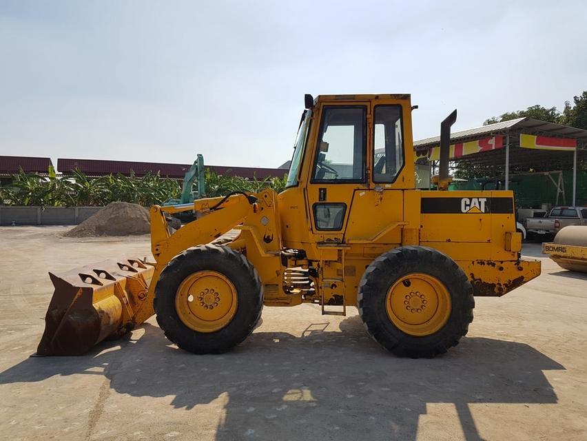 ขายรถตักล้อยาง ยี่ห้อ CATERPILLAR 910E 2