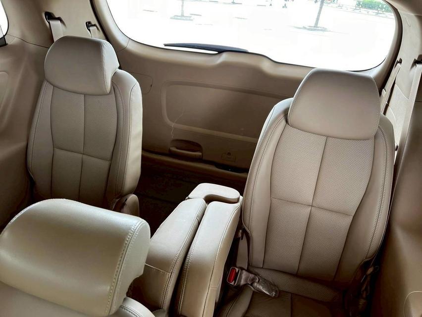 Kia Grand Canival 2.2EX (11ที่นั่ง) ปี 2015 จด 2017 สีขาว รูปที่ 11