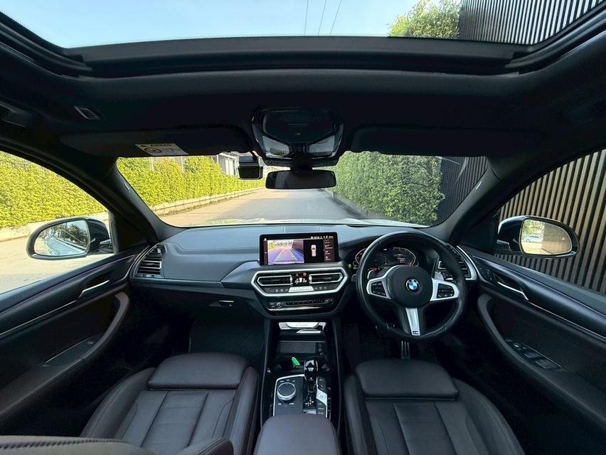BMW X3 xDrive20d M Sport ปี 22  รถบ้านมือเดียวป้ายแดง สภาพสวยพร้อมใช้ 12